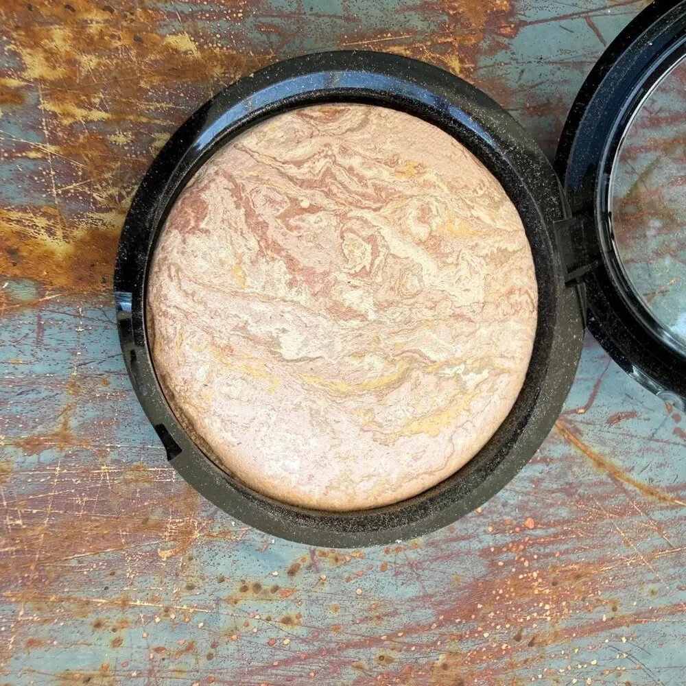 Laura Geller Baked Balance-n-Brighten Color Correcting Foundation FAIR NIB
